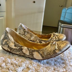 Vince camuto VP Eryn sandal!